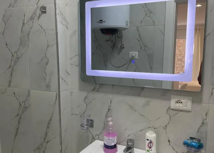 Drymades Retreat, Dhermi